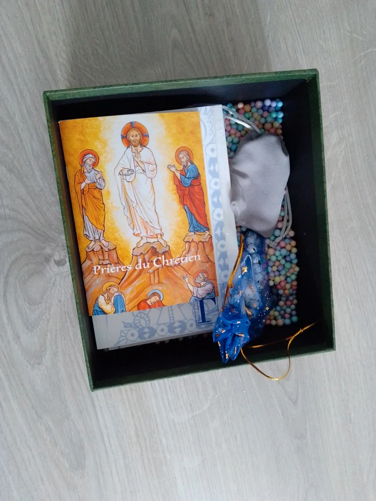 Lote Caja regalo artículos religiosos nuevos – photo 5